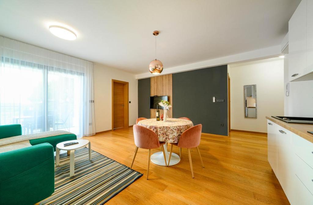 Ledunis Appartement Šibenik Buitenkant foto
