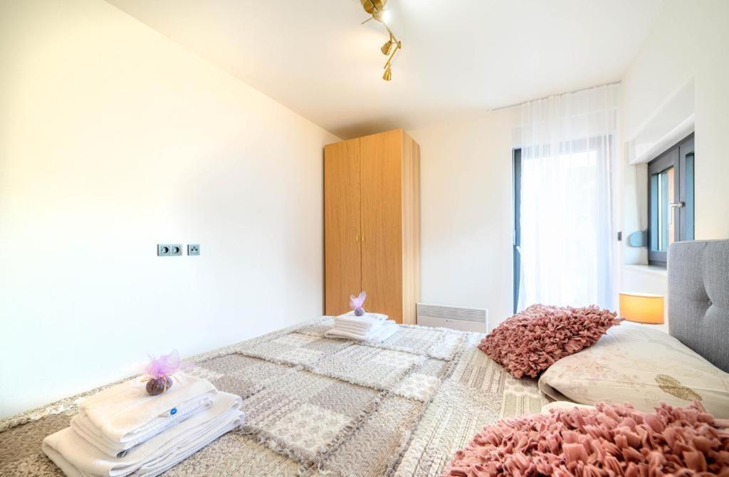 Ledunis Appartement Šibenik Buitenkant foto